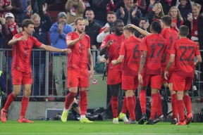 华体会网址-关于拜仁战平热刺，卡瓦尼补时绝平亚洲杯的信息