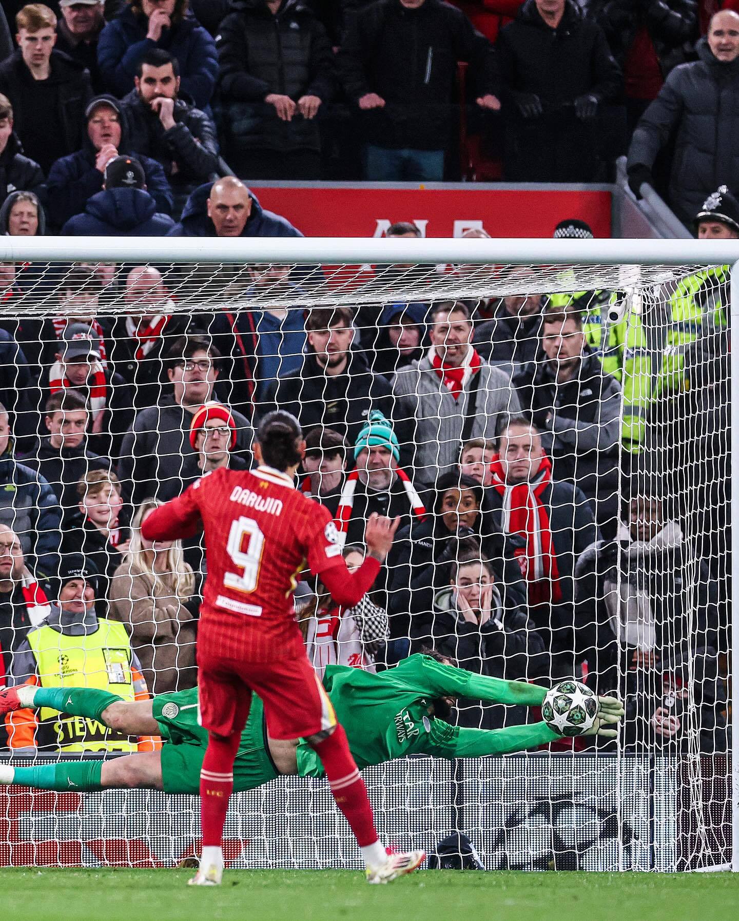 华体会-关于利物浦险胜曼联，贝尔扑点救主足总杯的信息  第1张