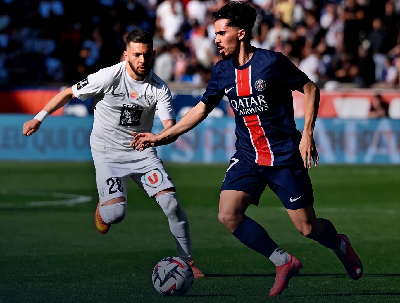 华体会官网-巴黎圣日耳曼轻取莱比锡,卡瓦尼补时绝平欧联杯 第2张 华体会官网-巴黎圣日耳曼轻取莱比锡,卡瓦尼补时绝平欧联杯 第2张