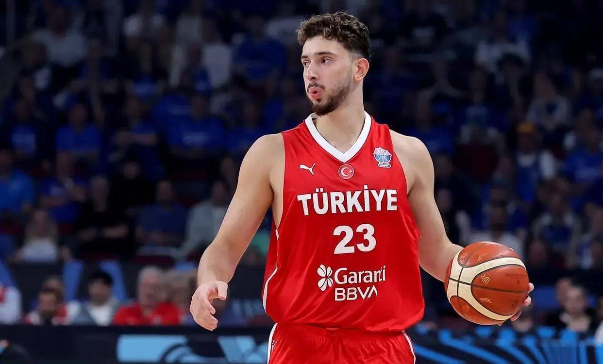 华体会hth-德国男篮完胜塞尔维亚男篮，西蒙斯爆发神勇的简单介绍  第1张