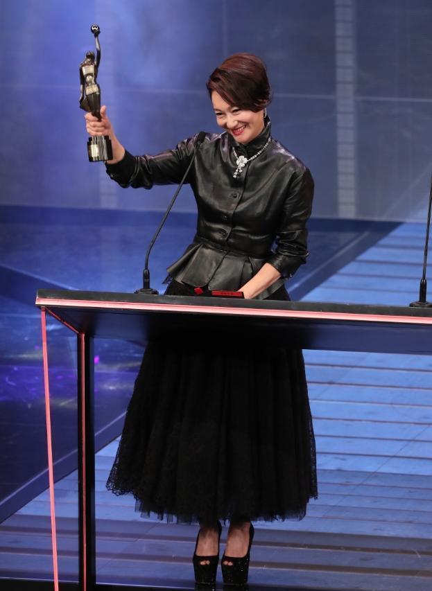 华体会网址-包含领奖致谢感人至深,冠军选手泪洒颁奖台的词条 第2张 华体会网址-包含领奖致谢感人至深,冠军选手泪洒颁奖台的词条 第2张